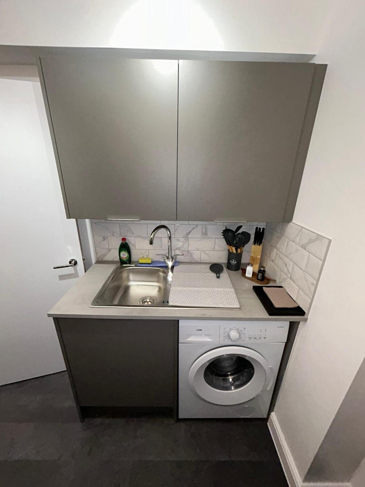 Brand New Modern Apartments Steps From Gloucester Quays Екстер'єр фото
