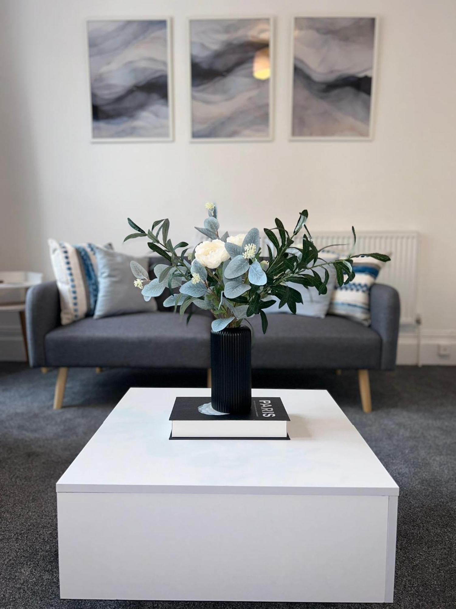 Brand New Modern Apartments Steps From Gloucester Quays Екстер'єр фото
