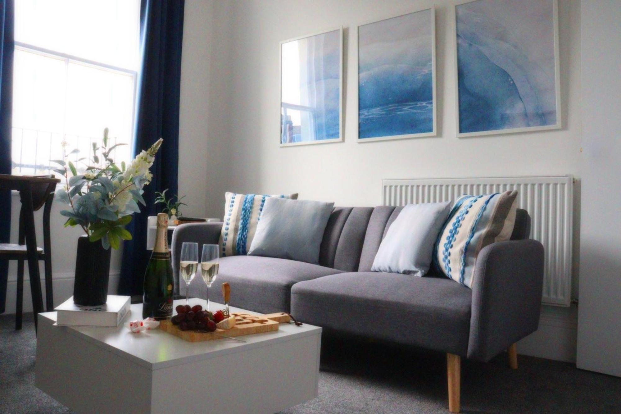 Brand New Modern Apartments Steps From Gloucester Quays Екстер'єр фото